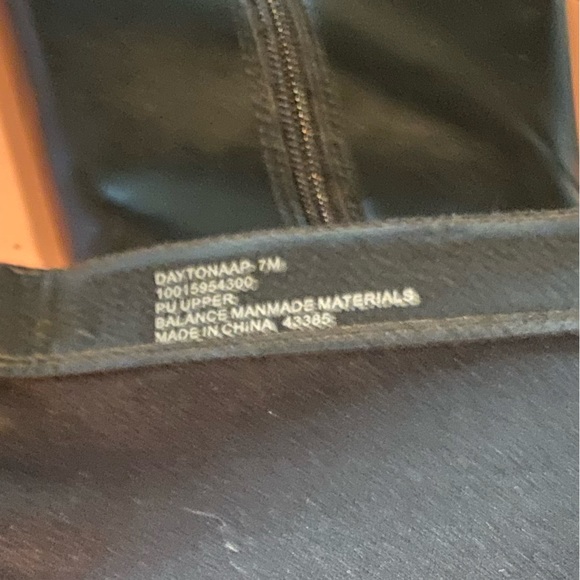 Macy’s Wild Pair Daytona Black Knee-High Zip Up Boots Size 7M - Picture 4 of 16